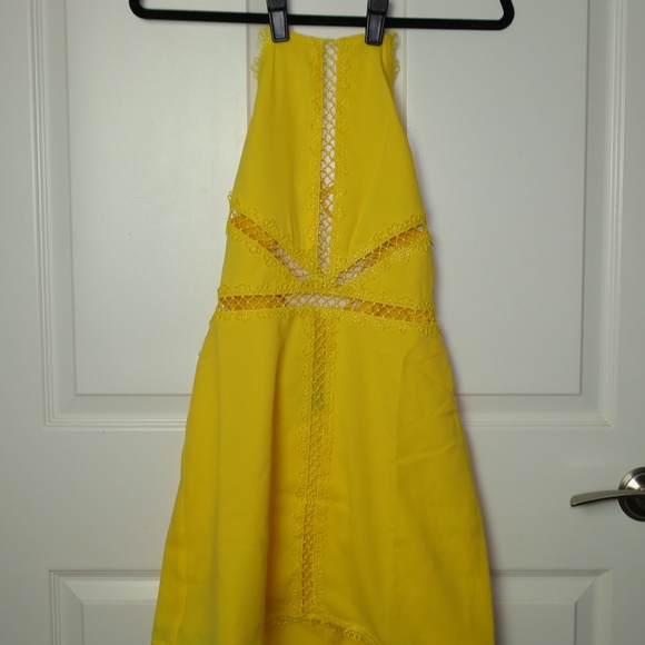NWT NBD Chels Vibrant Yellow Chiffon Halter Mini Dress Crocheted Cutouts Small - Picture 6 of 10